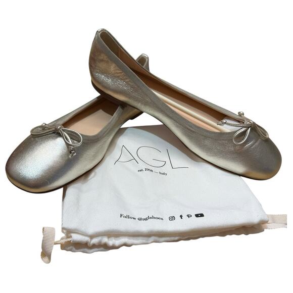 New AGL Silver Metallic Leather Round Toe Ballet Flats Shoes Size‎ 39.5 - Picture 1 of 11